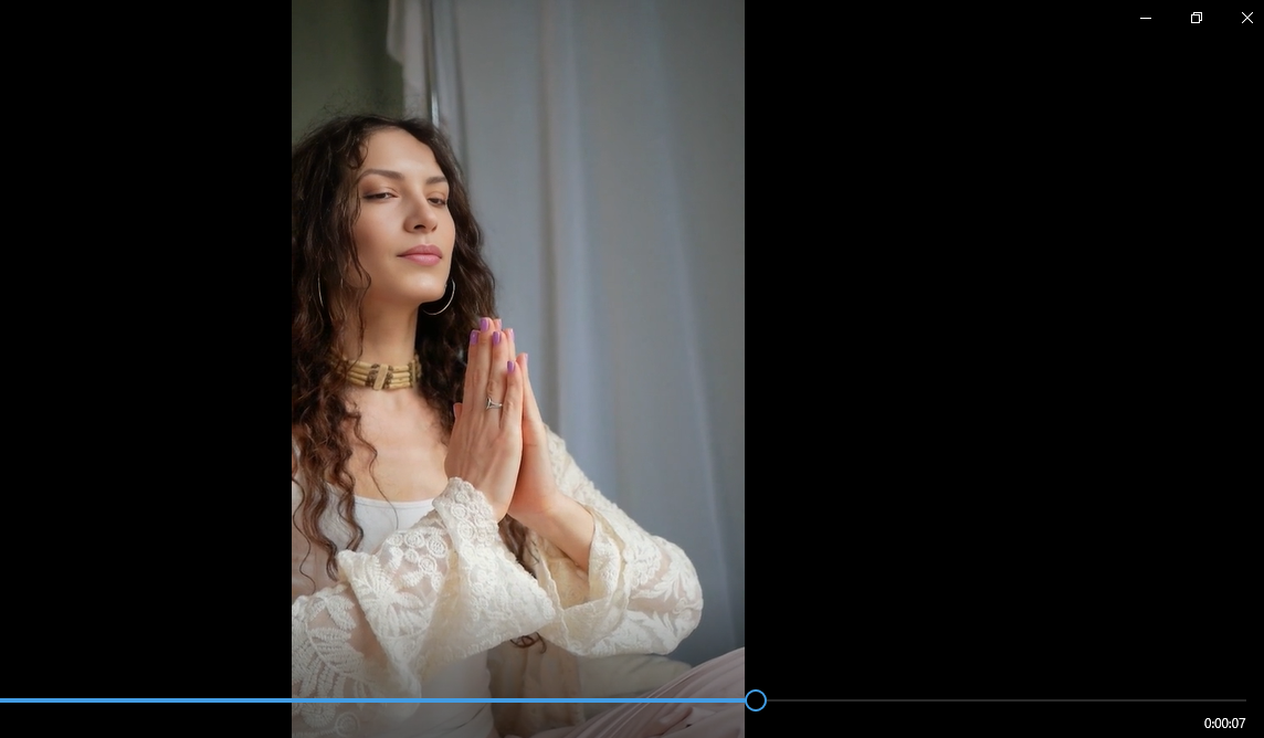 Designs AI video face swapper